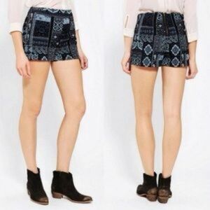 UO Ecote 4 Blue Tapestry Burnout Tribal Shorts